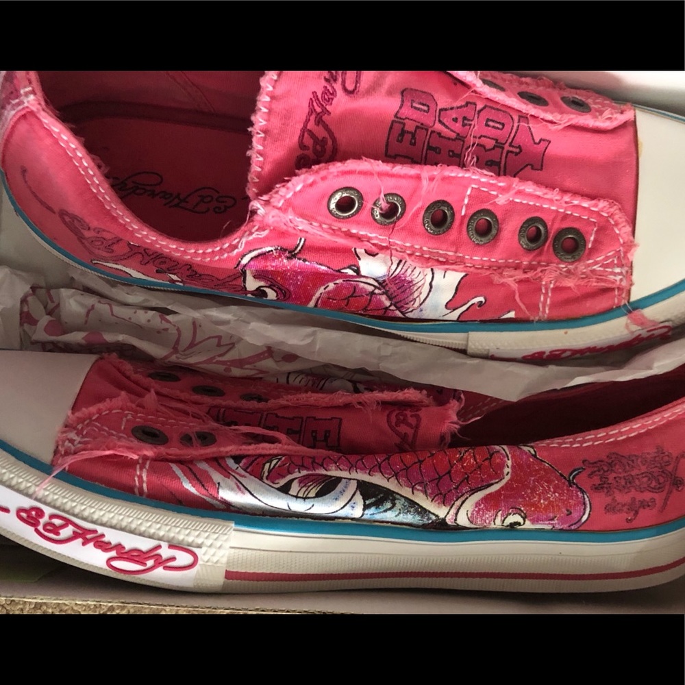 Ladies slip tennis shoes